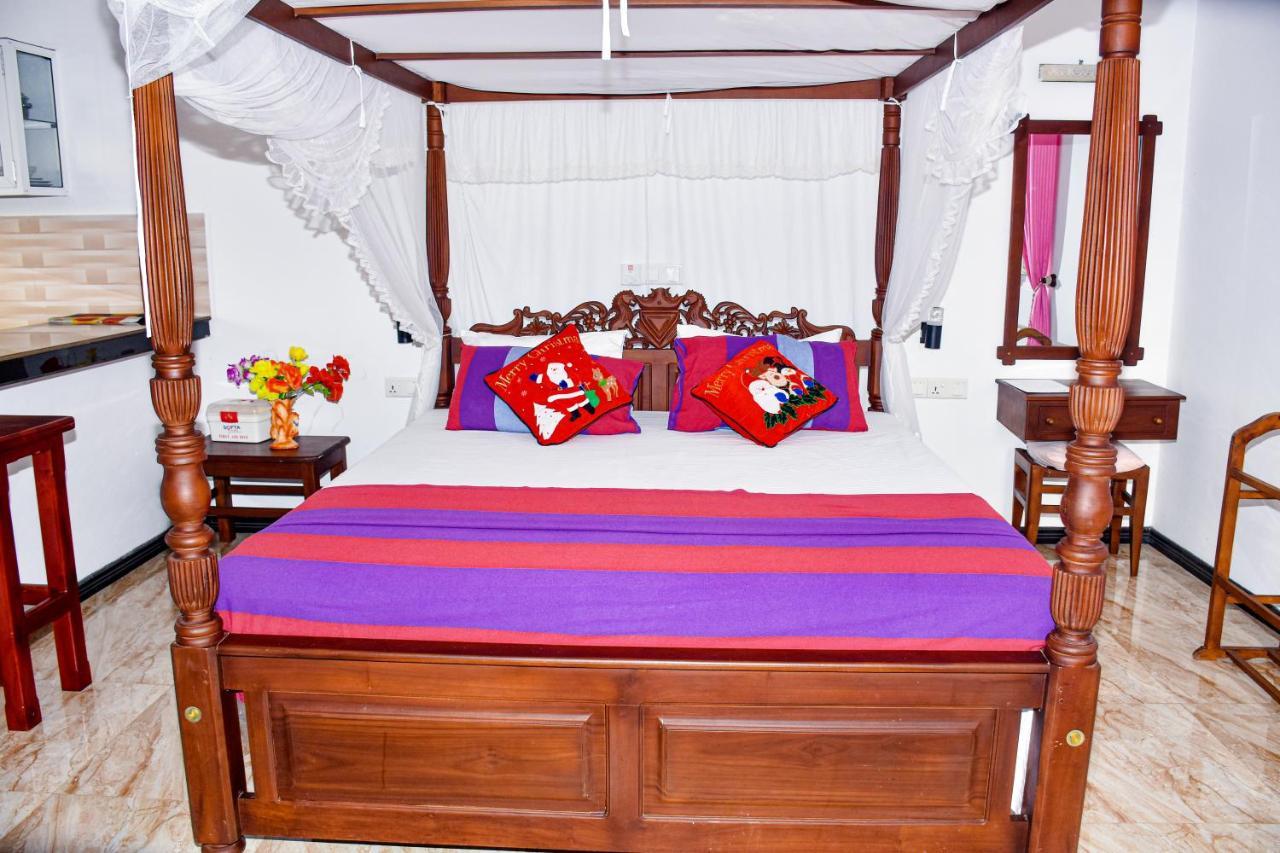 Indika'S Apartment Хикадува Екстериор снимка