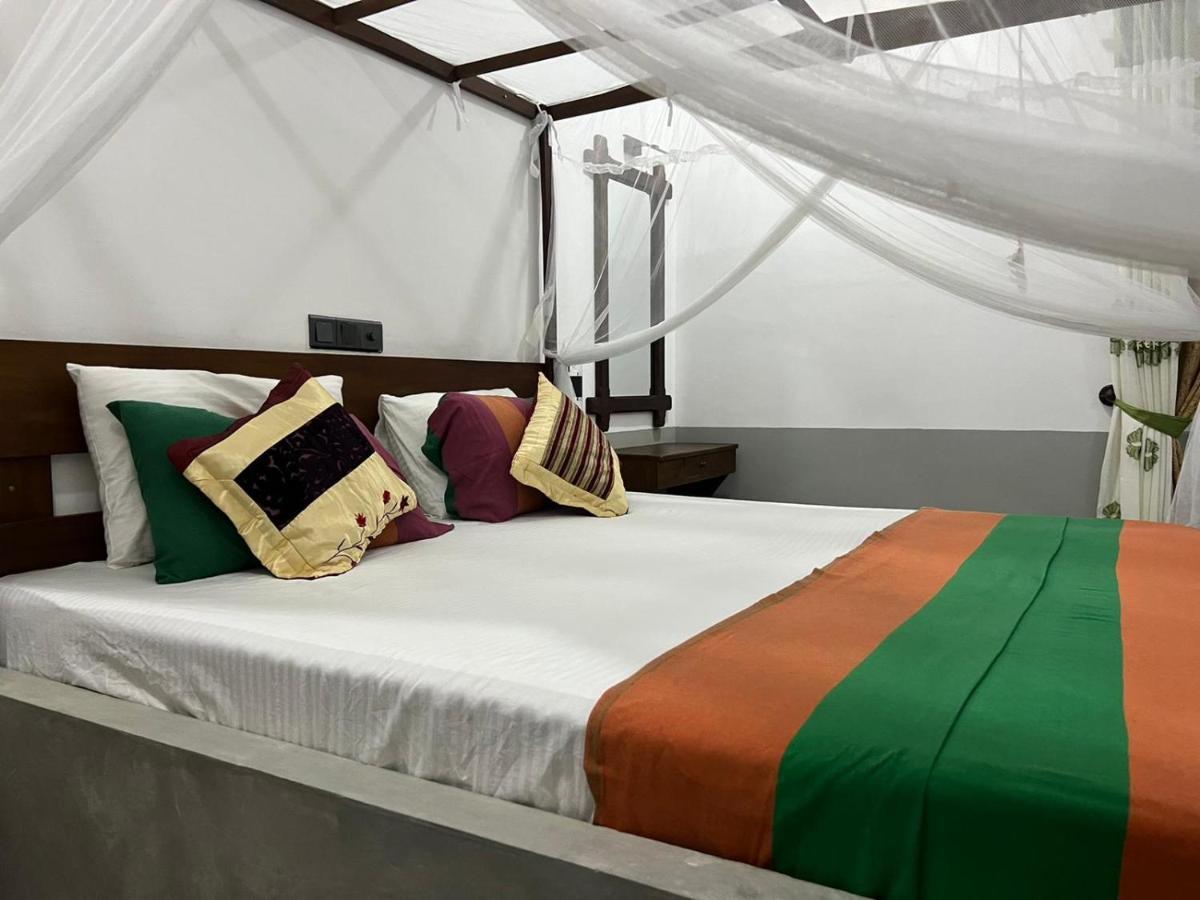 Indika'S Apartment Хикадува Екстериор снимка