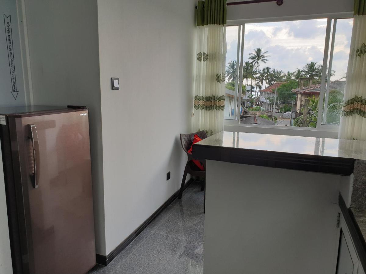 Indika'S Apartment Хикадува Екстериор снимка