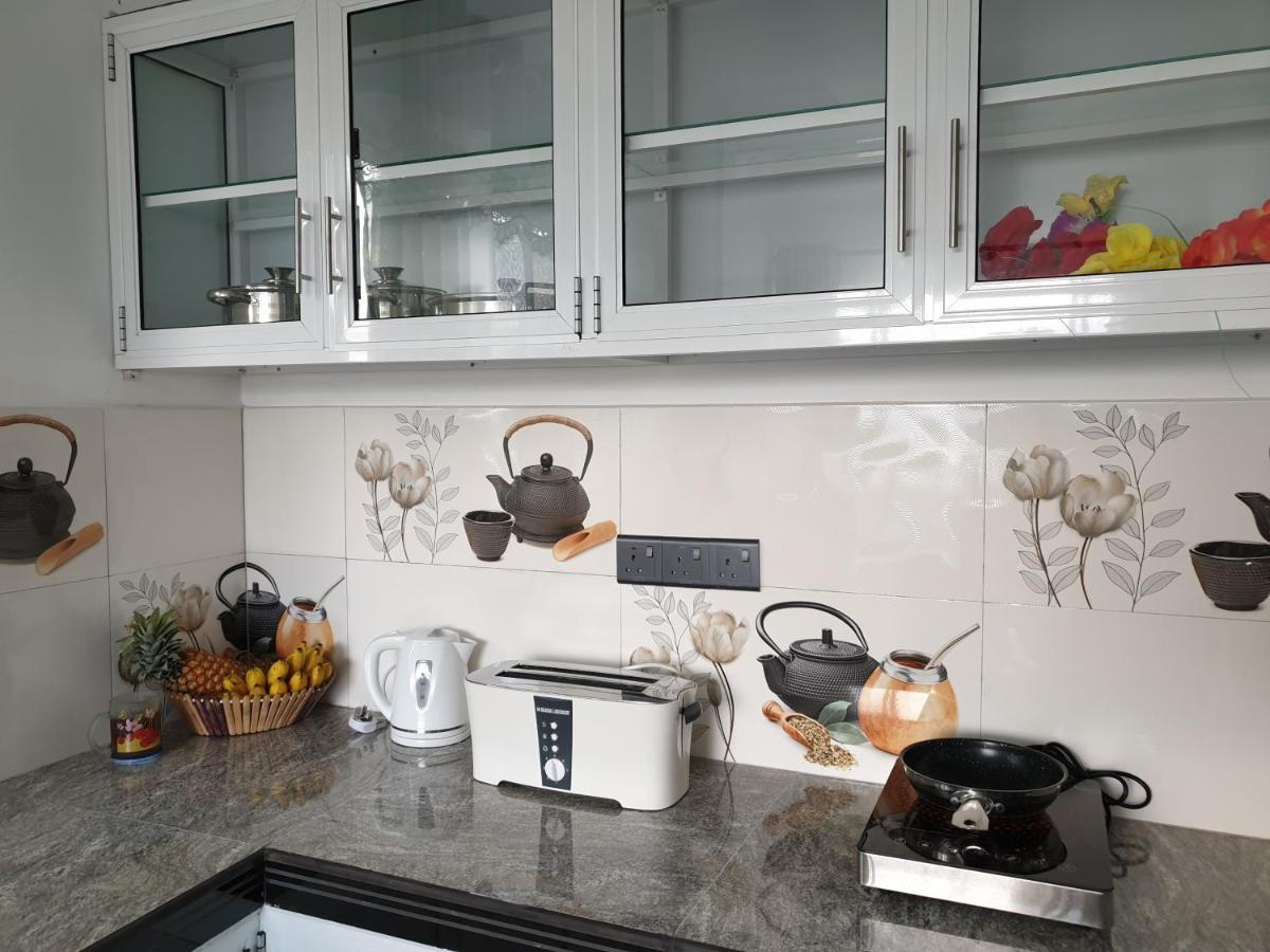 Indika'S Apartment Хикадува Екстериор снимка