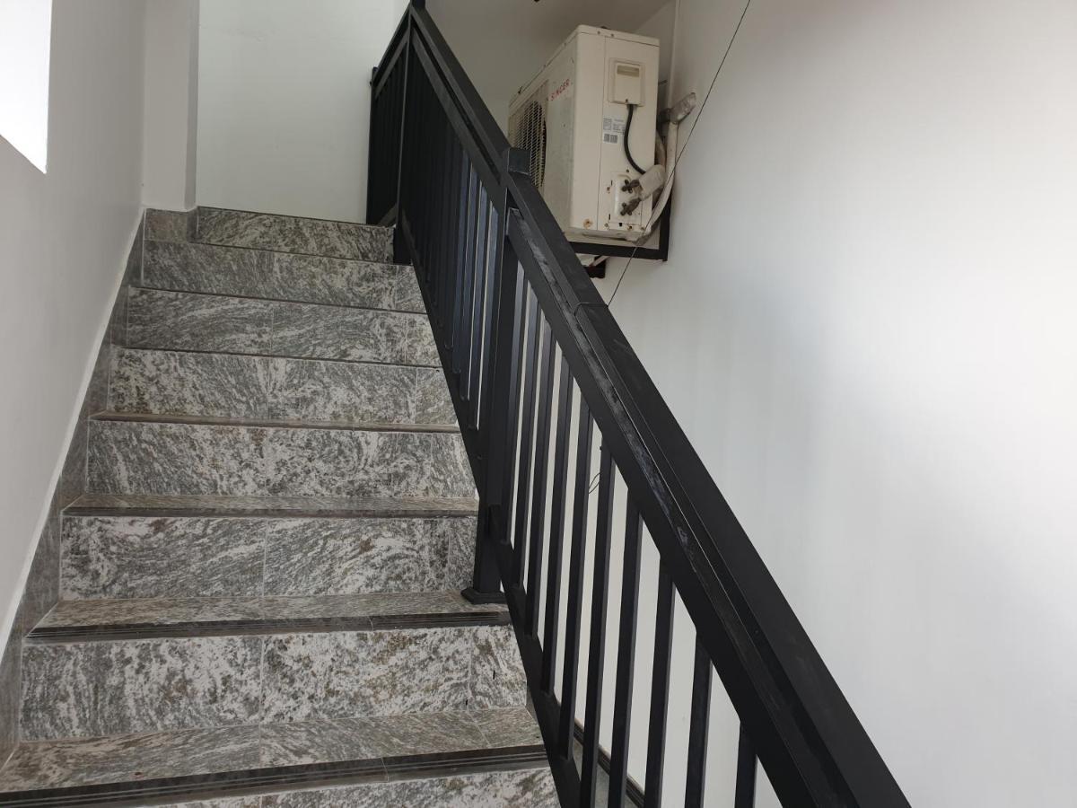 Indika'S Apartment Хикадува Екстериор снимка