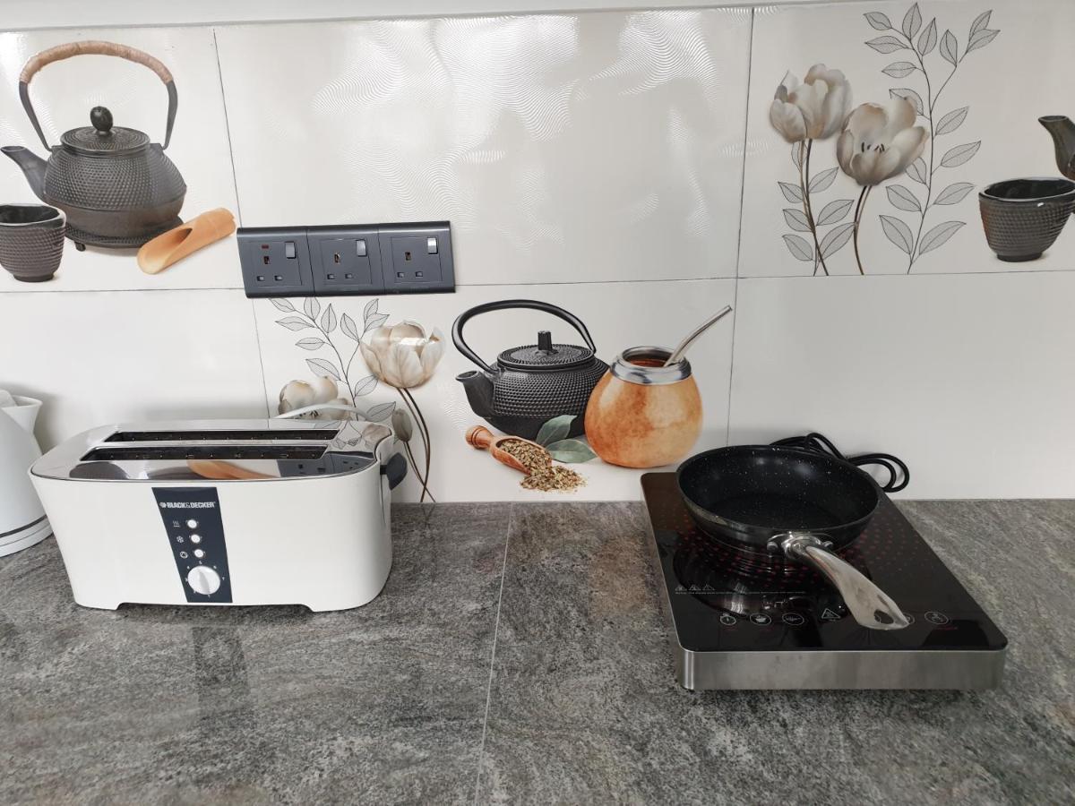 Indika'S Apartment Хикадува Екстериор снимка